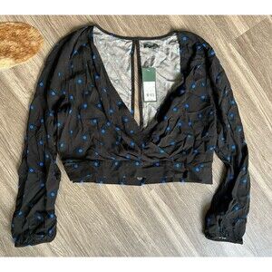 Wild Fable Target Open Back Blouse Top size L Long sleeve w/ button back crop